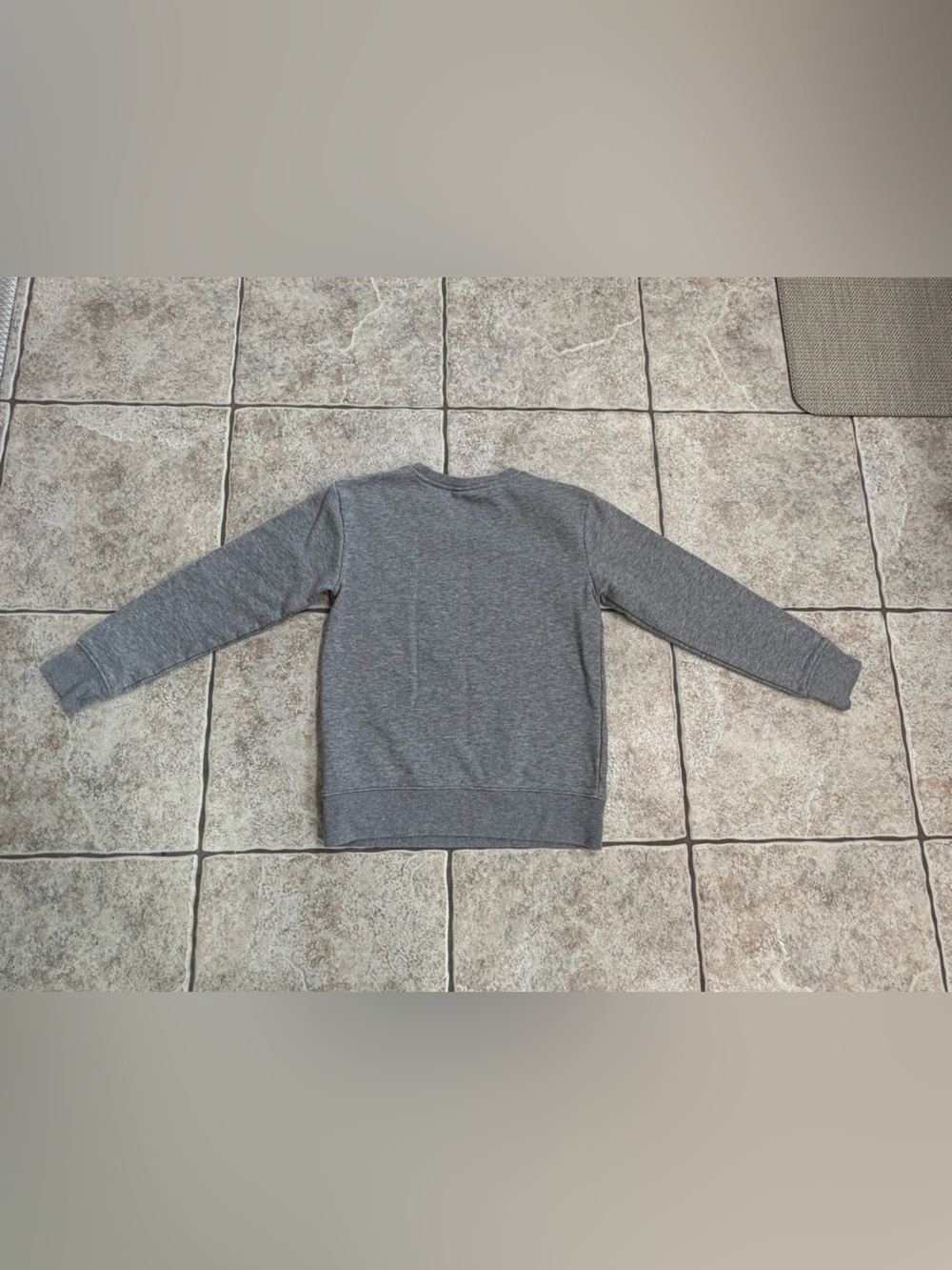 Nike Gray Air Jordan Logo Crewneck Sweater boys size medium - Picture 2 of 7